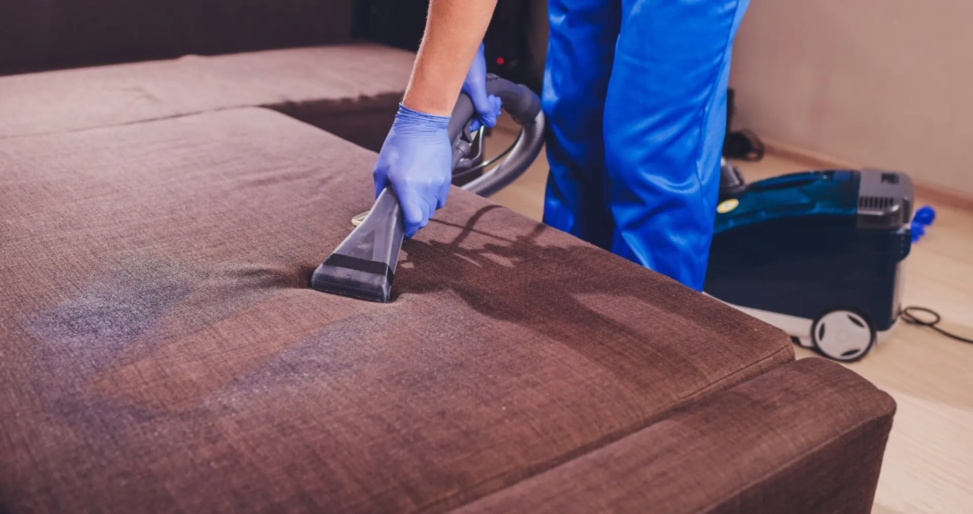 Higienização profissional de sofá realizada pela Cleanmania em São Paulo